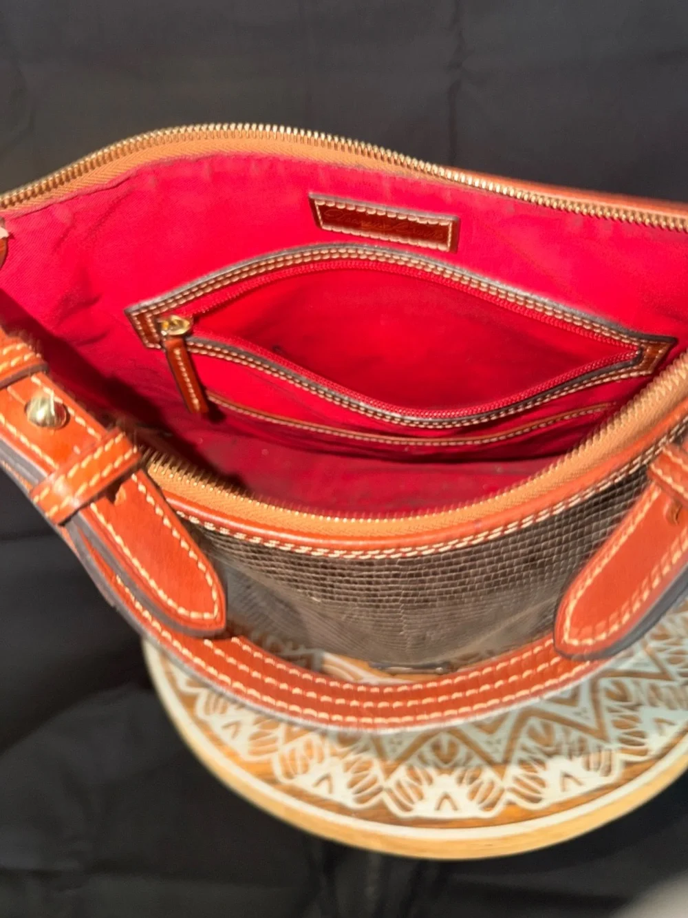 Vintage Dooney & Bourke- Medium Brown Alligator Shoulder Hobo Bag